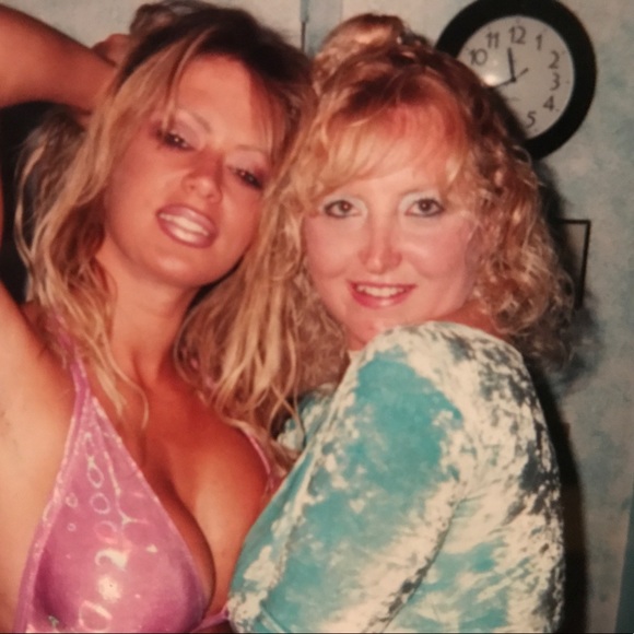 Meet your Posher, Suzie - Picture 1 of 16